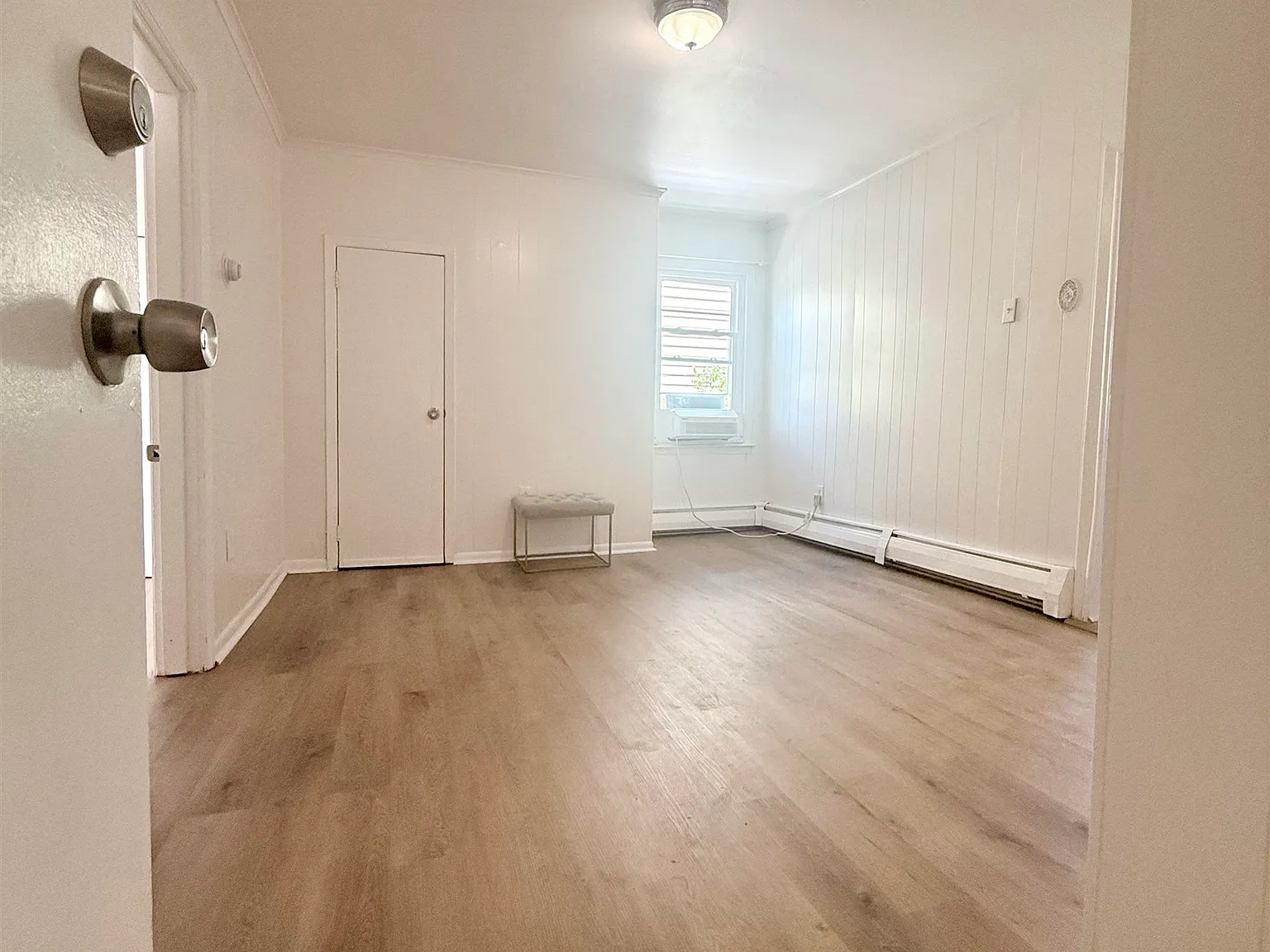 2 bed, 1.0 bath, $2,250 — Photo 2