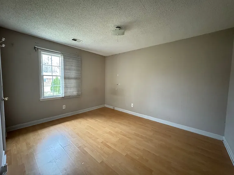 8027 Country Oaks Rd — Photo 8