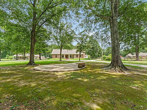 3rd image of 13856 Beaver Bend Rd