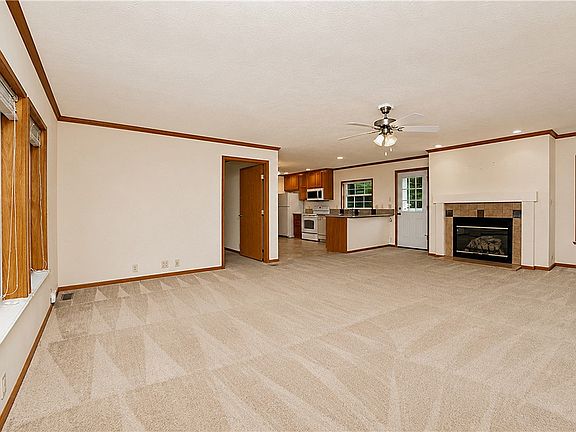 5th image of 1301 Shenango Rd