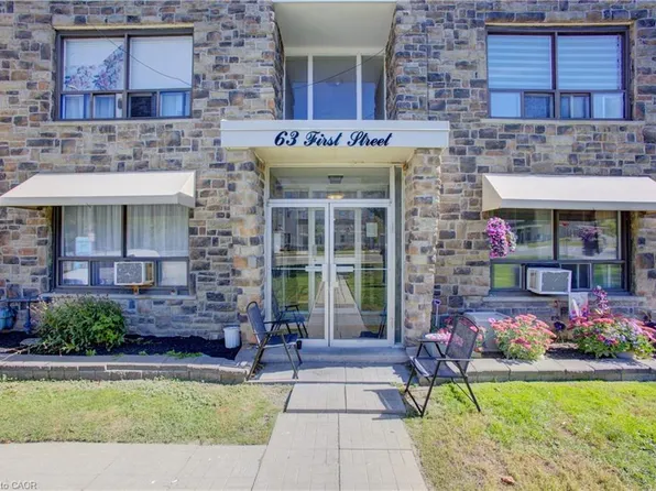 63 1st St #11, Orangeville, ON L9W 2E6