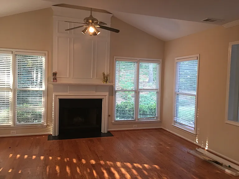 7070 Coffield Ct — Photo 6