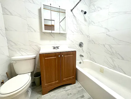 Rented by Evergreen Realty & Investments | media 3