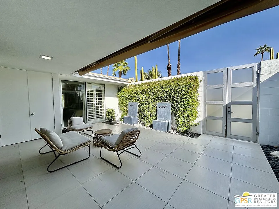 2 bed, 2.0 bath, 1545 sqft, $8,000 — Photo 2