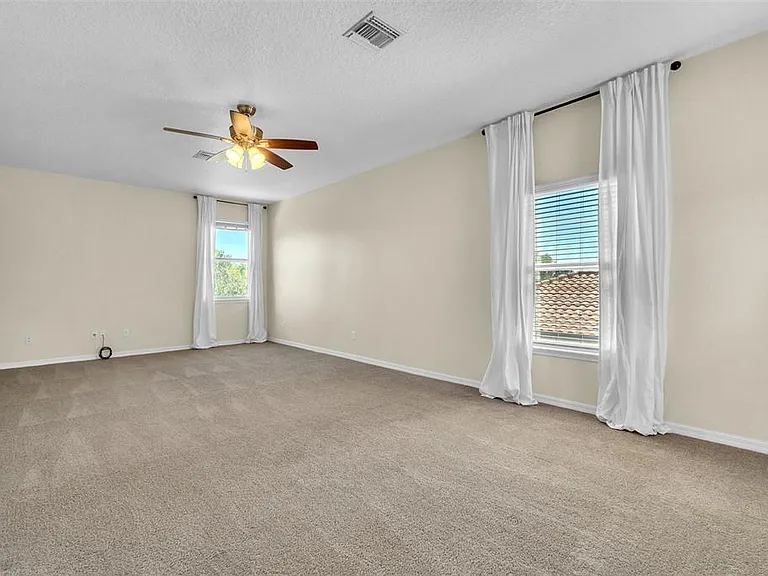 4617 Patricia Ann Ct — Photo 21