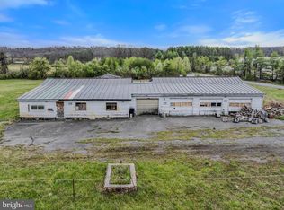 11249 Valley Rd, Berkeley Springs, WV