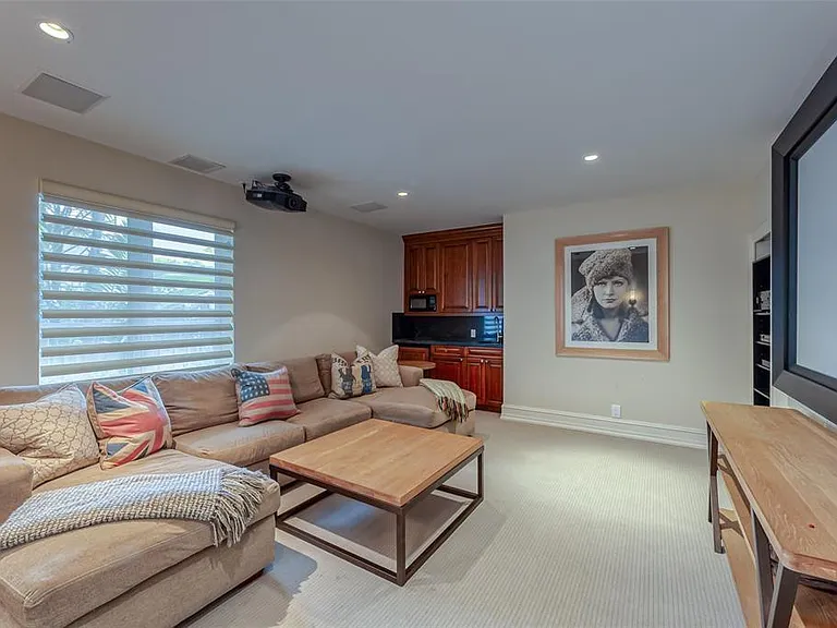 1313 E Lake Dr — Photo 66
