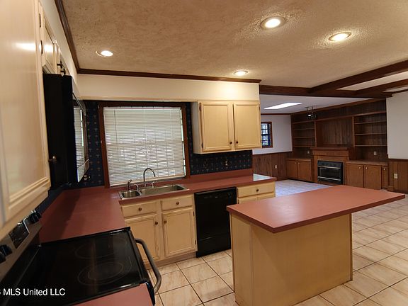 5th image of 115 Belvedere Ct