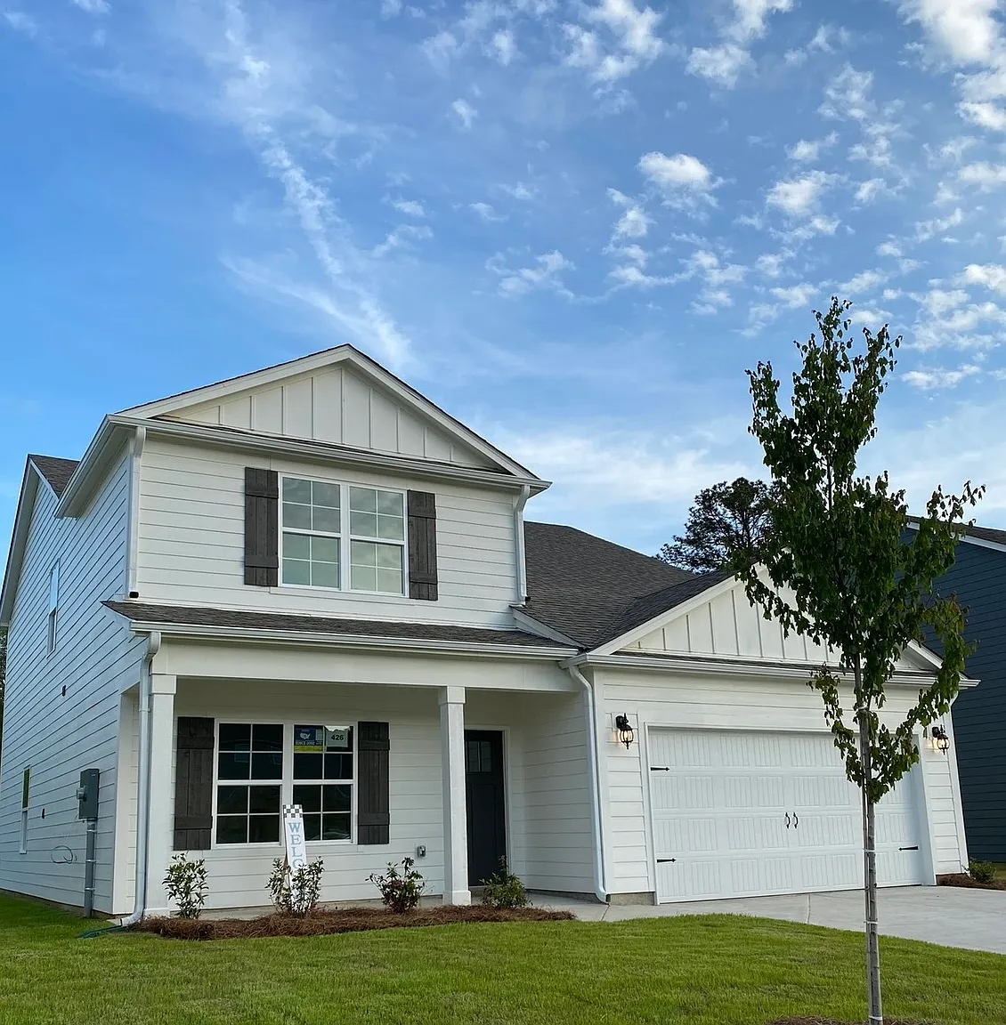 4 bed, 2.5 bath, 2618 sqft, $2,200 — Photo 1