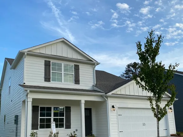 913 Saffron Dr, Leeds, AL 35094