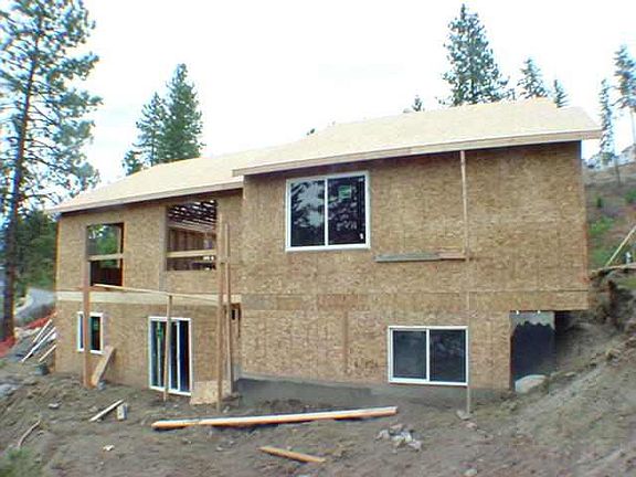 2nd image of 1112 W Lincoln Blvd