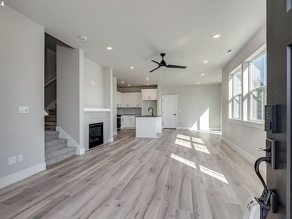 5th image of 7391 SE Benedict St