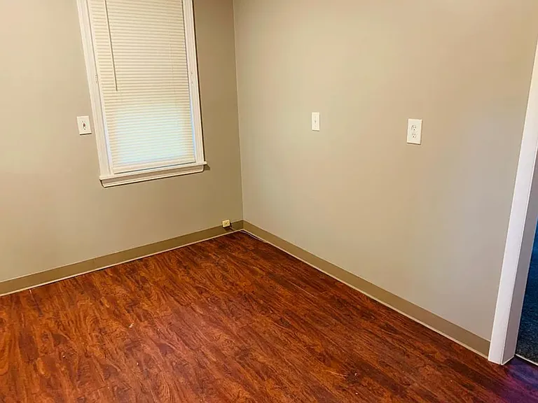 23292 Williams Ave — Photo 14
