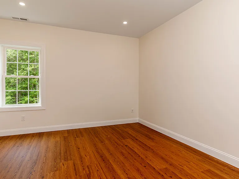 150 State Rd E #3 — Photo 12