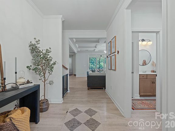 3rd image of 2976 Walter Dr NW