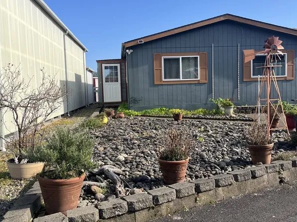 100 River Bend Rd Space 118, Reedsport, OR 97467