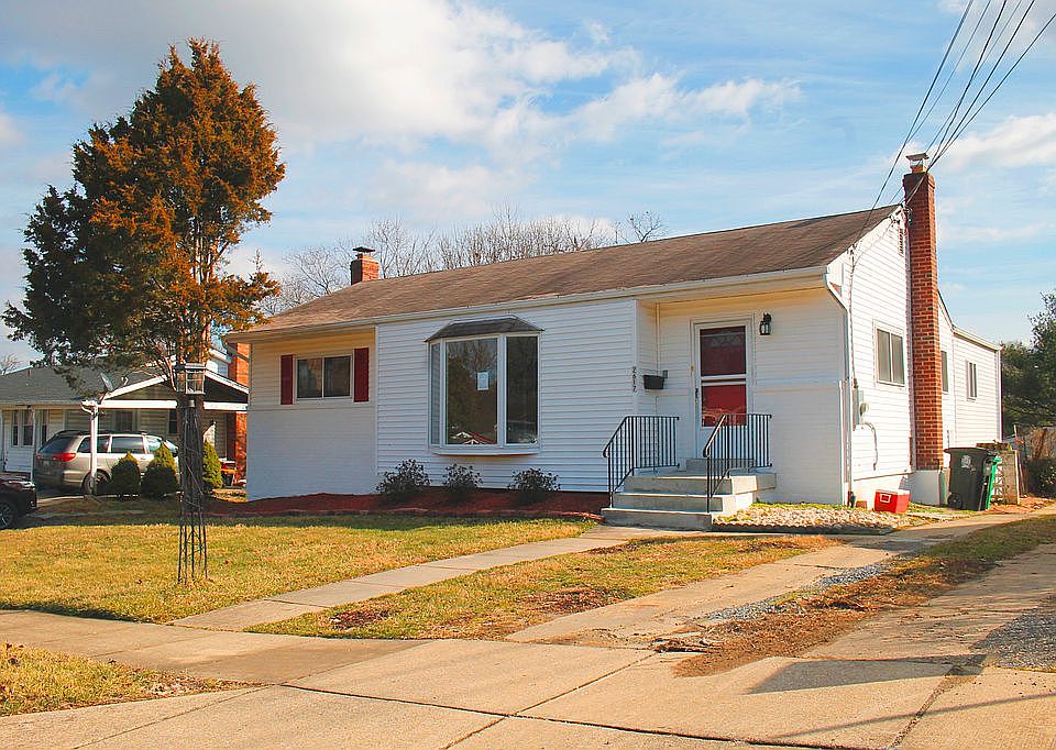 1st image of 2617 Lackawanna St
