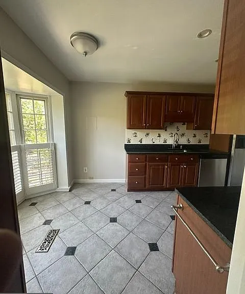 7412 Hallcrest Dr — Photo 29