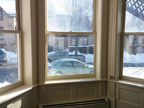 3rd image of 31 Dubois St #2