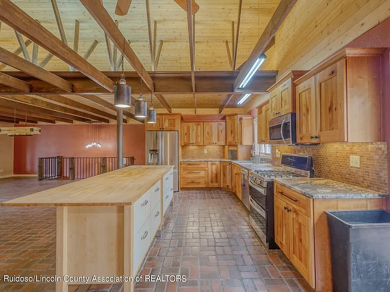 109 Snowcap Dr — Photo 6