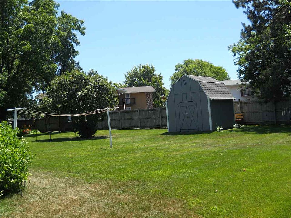 2nd image of 3909 Sternberg Ave