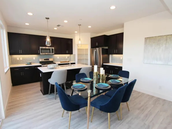 1172 Scout Peak Way #14-57, Hollister, CA 95023