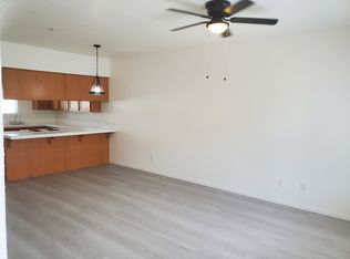 216 Brookdale Dr APT 22, Merced, CA