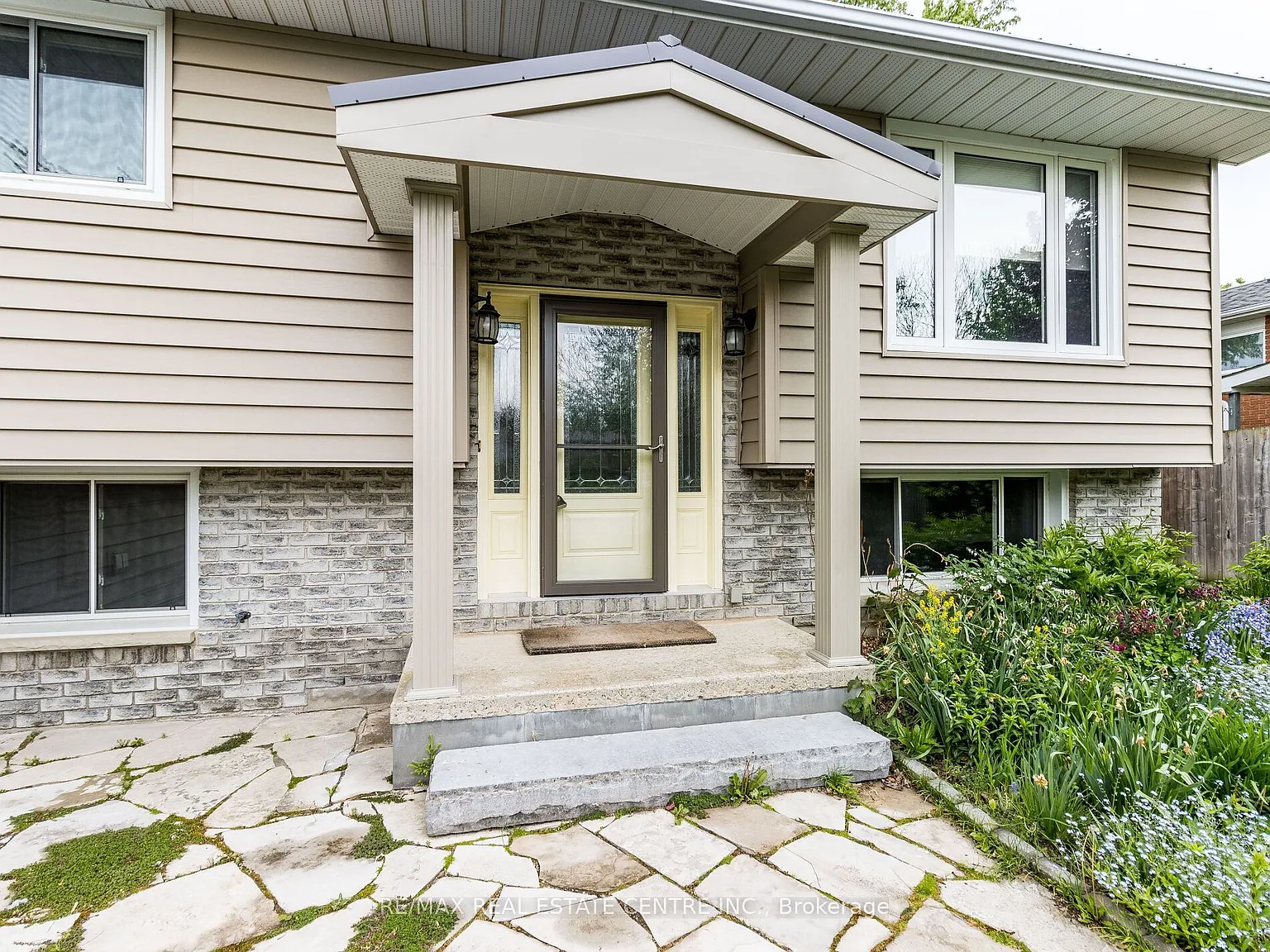 3 bed, $3,000 — Photo 4