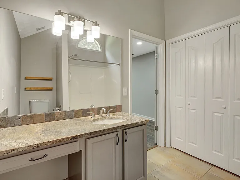 56 Pemberton Pl — Photo 28