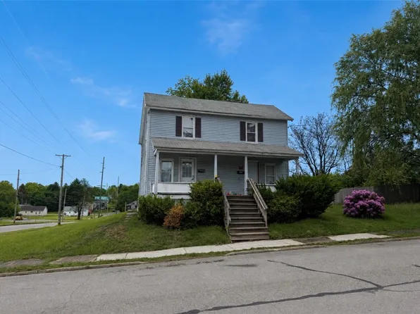 1002 Webster St, Farrell, PA 16121