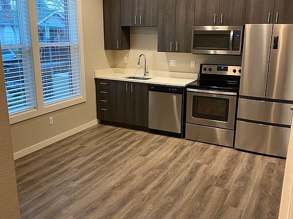 3rd image of 7625 SE Milwaukie Ave #1