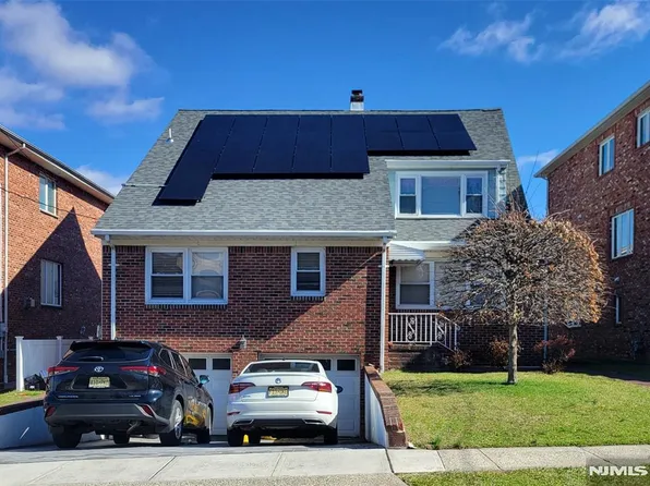 35 E Edsall Ave, Palisades Park, NJ 07650