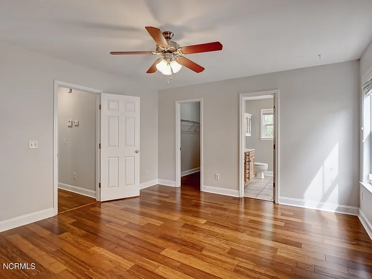 611 Catamaran Dr — Photo 13