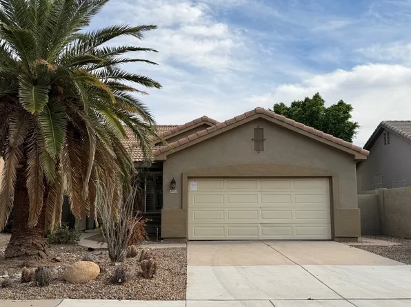 1451 W Armstrong Way, Chandler, AZ 85286