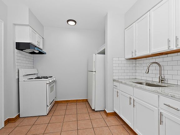 2nd image of 6000-02 S Whipple St #3041-45