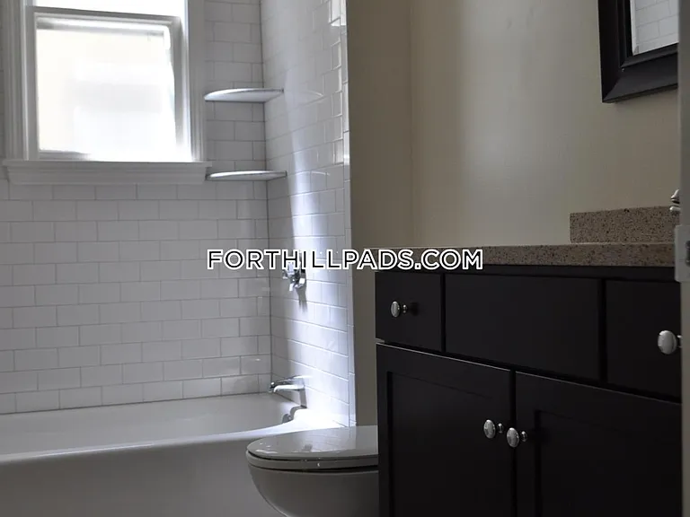 34 Juniper St #1 — Photo 5