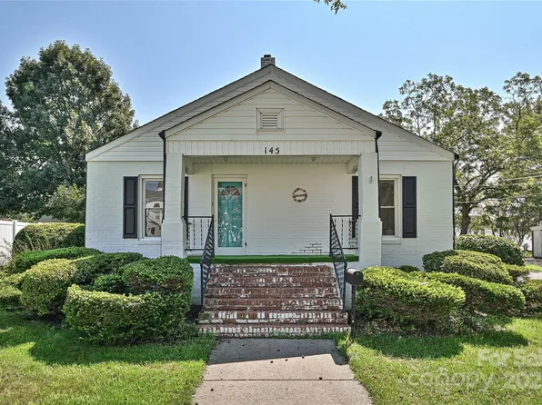 145 N Magnolia St, Mooresville, NC 28115