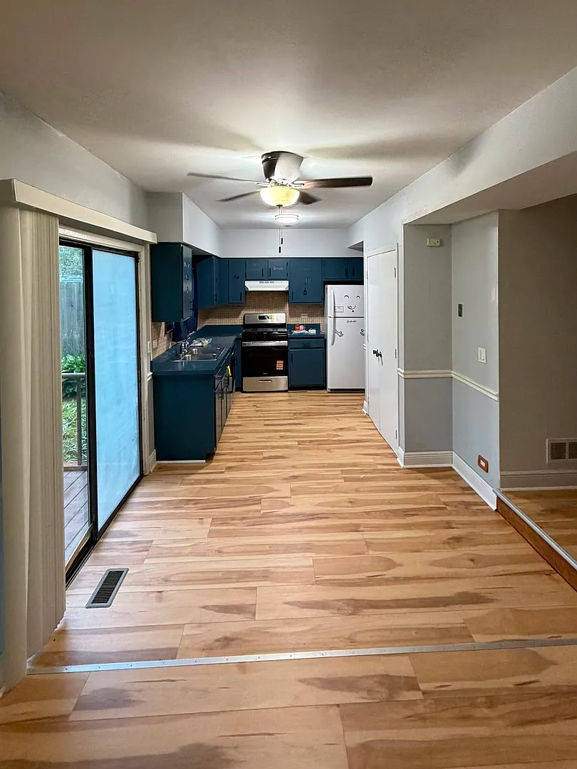 3 bed, 2.5 bath, 1488 sqft, $2,500 — Photo 3