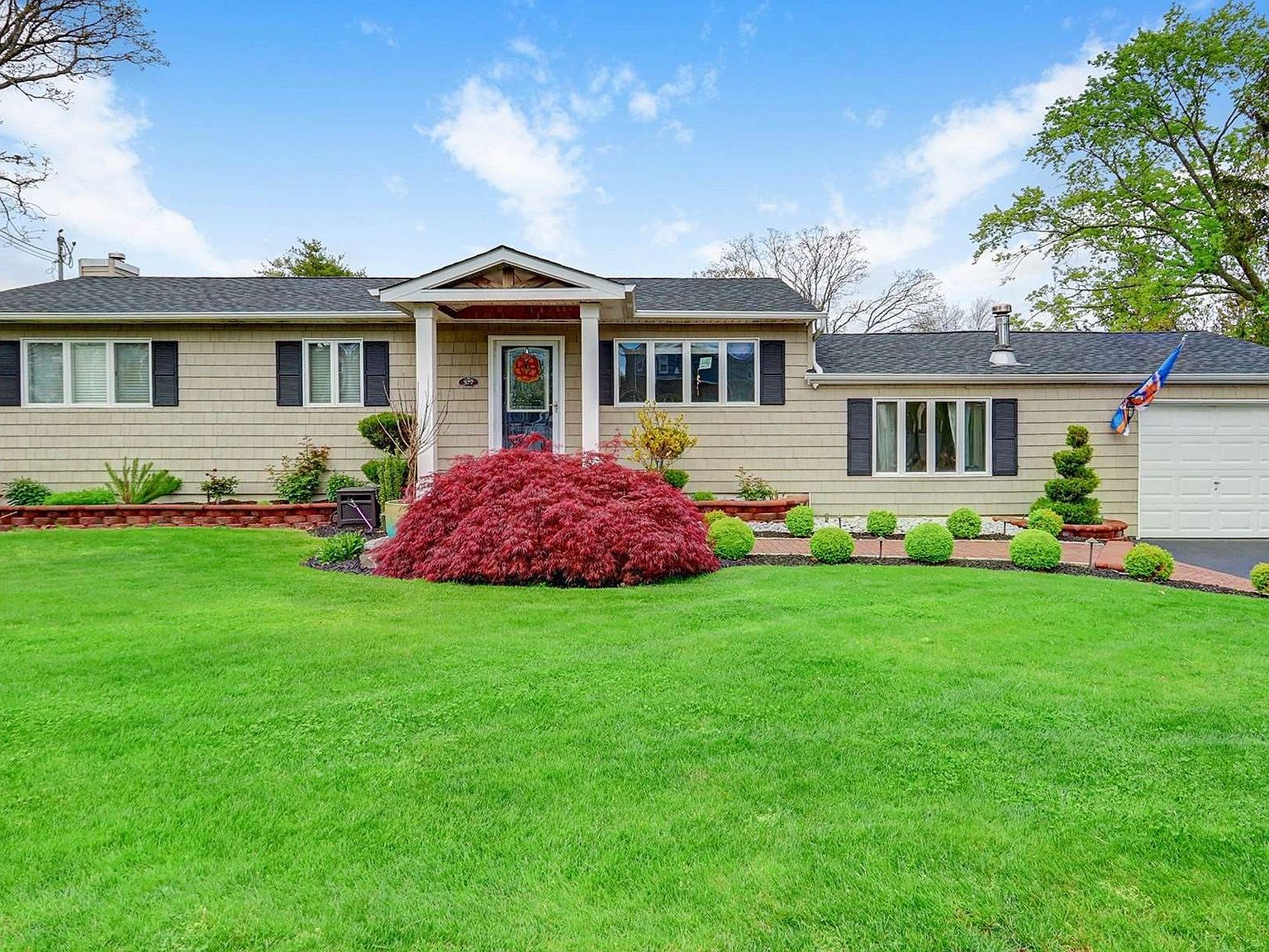 377 Amsterdam Avenue, West Babylon, NY 11704 Zillow