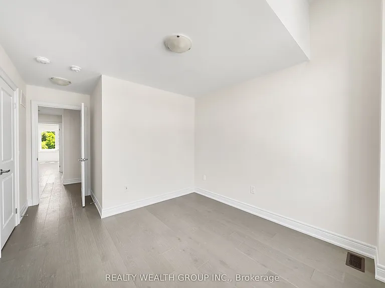 261 Seaview Hts — Photo 25