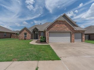 11229 NW 102nd St, Yukon, OK 73099