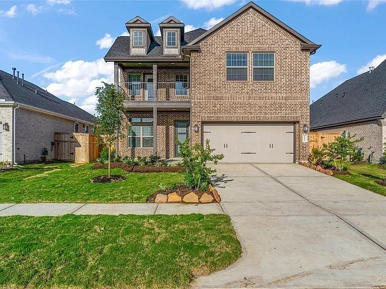 4207 Maple Glen Dr — Photo 1