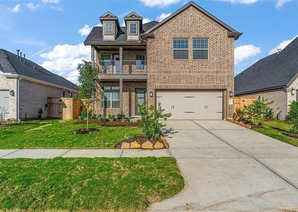 4207 Maple Glen Dr