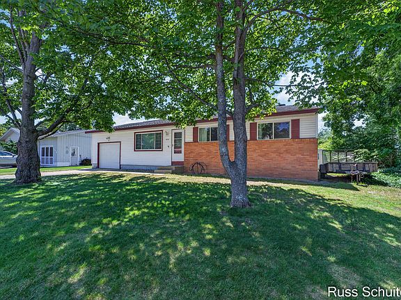 4th image of 2179 Lincoln Park Dr