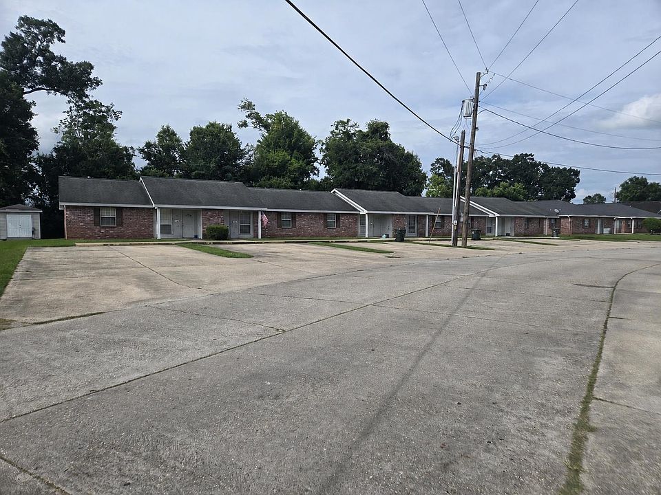 1st image of 116-128 Louisa Dr