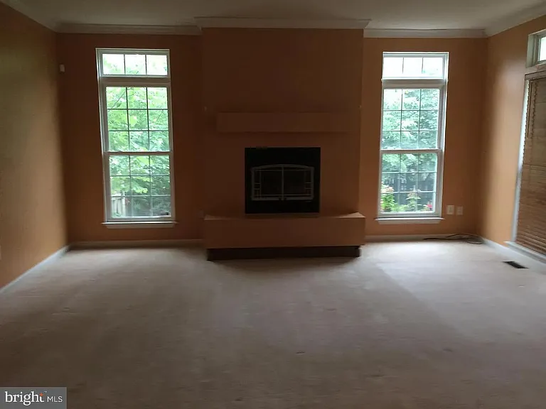 4055 Carrick Ct — Photo 6