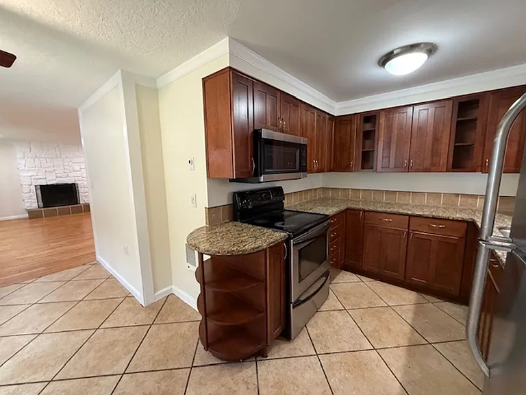 18021 Tualata Ave — Photo 11
