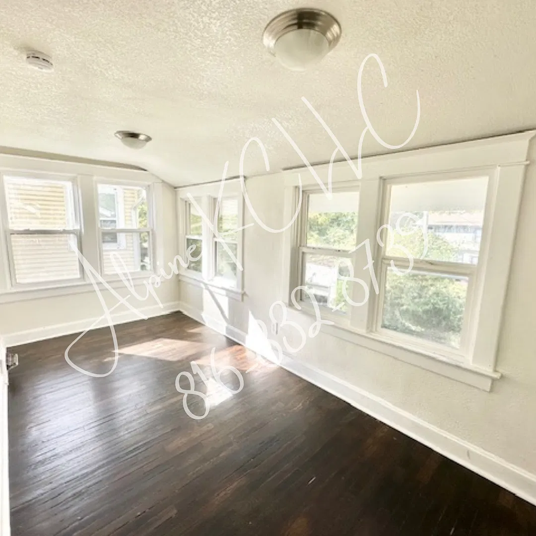 3 bed, 1.5 bath, 1417 sqft, $1,595 — Photo 4
