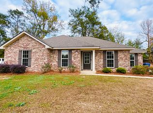 581 River Birch Dr, Prattville, AL 36067