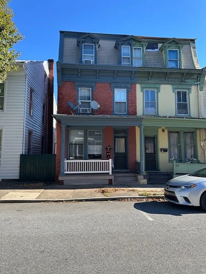 This one-bedroom, one-bathroom 1st floor apartment in Newport, PA offers practical, comfortable l... — Photo 1